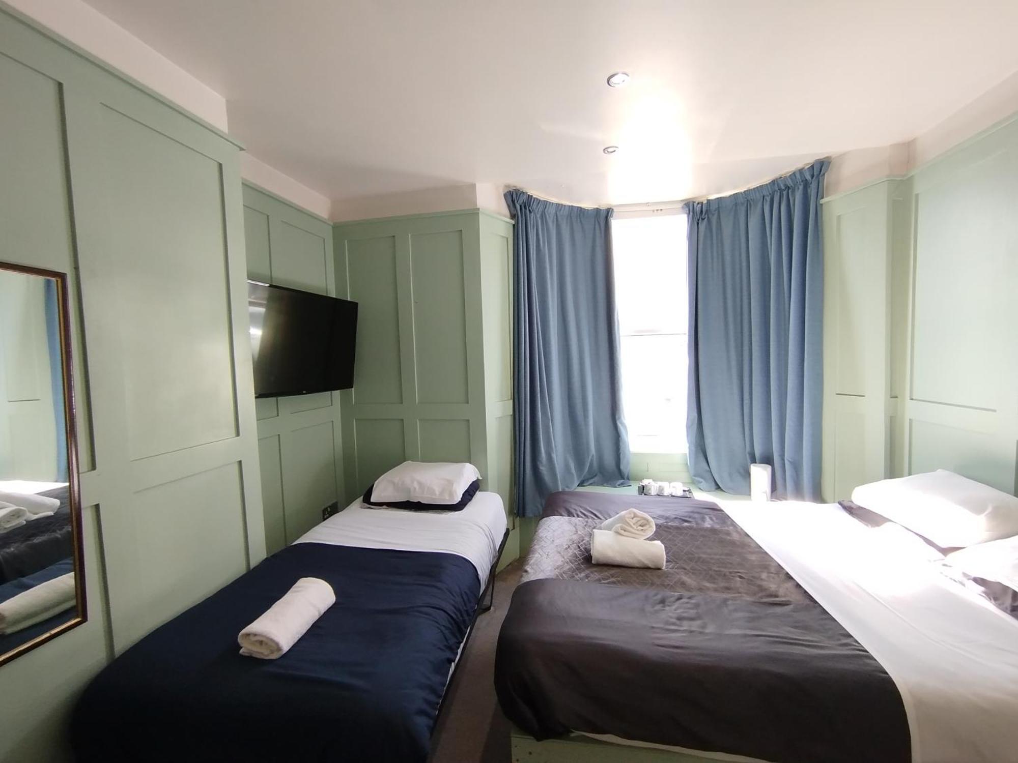 The Willows Brighton Luaran gambar