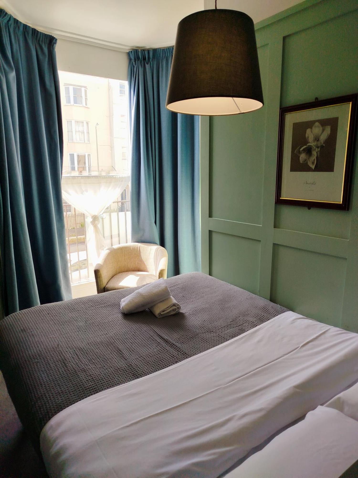 The Willows Brighton Luaran gambar